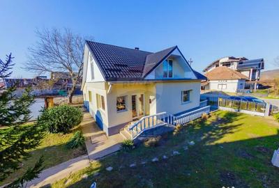 Casă cu 5 camere cu Teren 2490 Mp în Țicău - 10