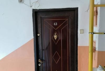 Apartament cu 3 camere în Tineretului - 13