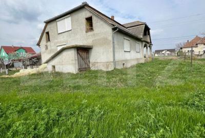 Casă cu 5 camere cu Teren 1088 Mp în Botiz - 8