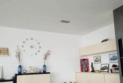 Apartament cu 3 camere decomandat în Tomis Nord