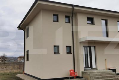 Casă individuală cu 4 camere cu Canalizare în Jucu de Sus - 2