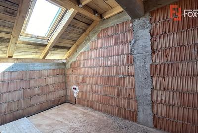 Duplex cu 4 camere cu Canalizare în Sânandrei - 11