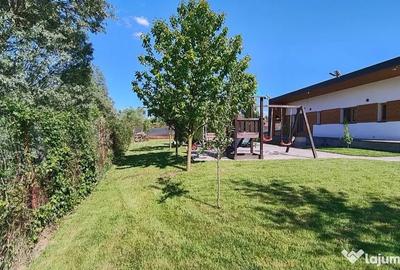 Casă cu 4 camere cu Teren 393 Mp în Florești