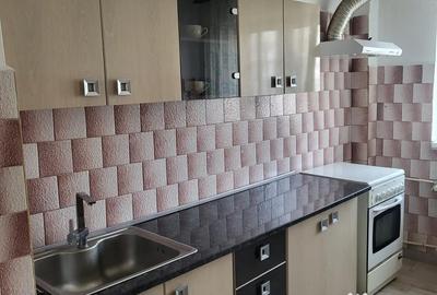 Apartament cu 3 camere semidecomandat în Rahova - 4