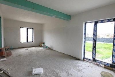 Casă cu 5 camere cu Teren 532 Mp în Central - 11