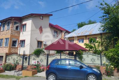 Casă cu 5 camere cu Teren 3297 Mp în Valea Mare - 3