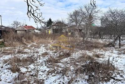 Teren de 3400 mp, în Livezi - 2