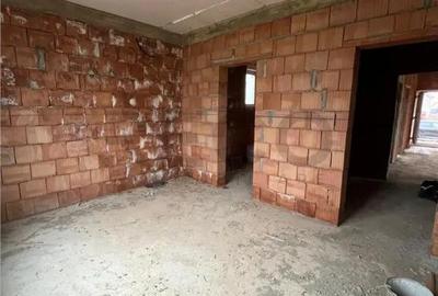 Casă cu 4 camere cu Teren 564 Mp în Centura - 12