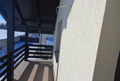 Casă cu 4 camere cu Teren 420 Mp în Sânpetru - 7