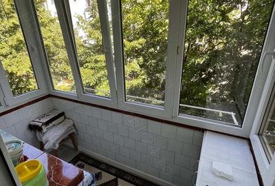 Proprietar, vand apartament doua camere - 10