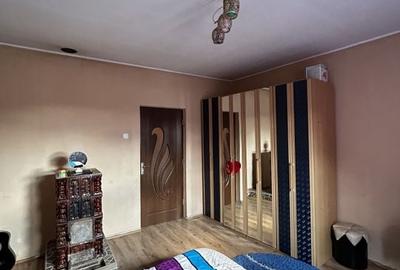 Casa 8 Camere Cu Teren 1500mp In Cermei - 9