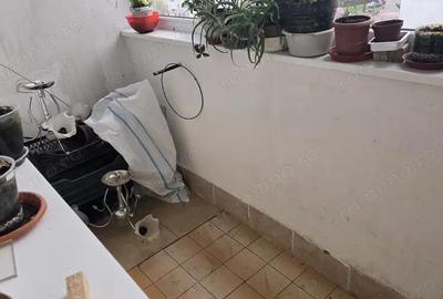 Vand apartament 3 camere cu intrari separate in Deva, zona Minerului, bloc de 4 etaje de caramida, - 3