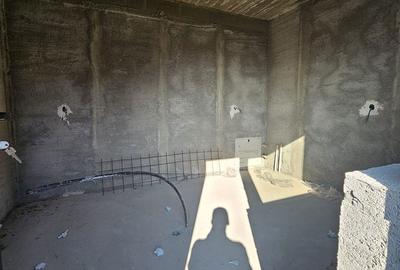 Casă cu 4 camere cu Canalizare în Boțești - 11