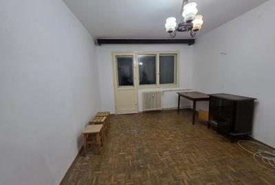 Apartament cu 4 camere decomandat în Berceni - 1