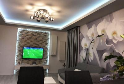 Apartament cu 2 camere decomandat în Girocului