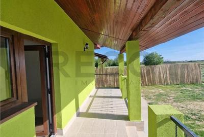 Casă cu 3 camere cu Teren 350 Mp în Borș - 11