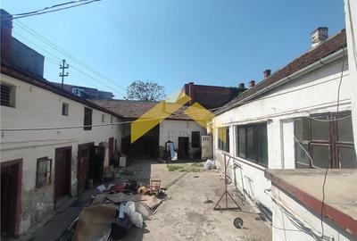 Casa cu 6 camere de vanzare Ultracentral