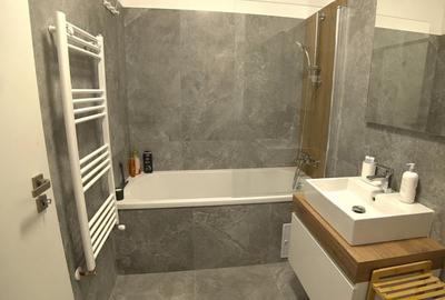 Apartament cu 2 camere decomandat în Tractorul - 2