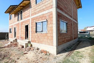 Duplex cu 3 camere cu Canalizare în Moșnița Nouă - 10