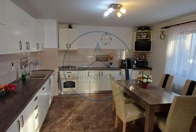 Casă cu 4 camere în Unirea - 17