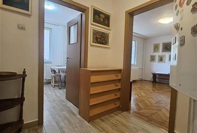Apartament cu 3 camere semidecomandat în Tei - 6