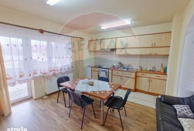 Casă cu Teren 818 Mp în Central - 2