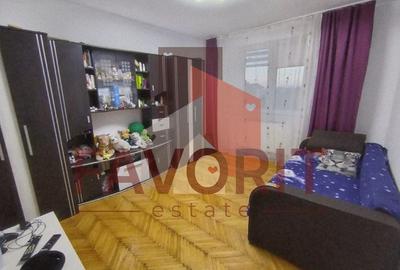 Apartament 3 camere decomandat | Zona Sagului - 1