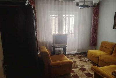 Apartament cu 4 camere decomandat în Central - 4