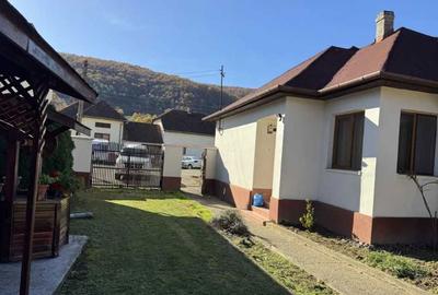 Casă cu 4 camere în Central - 6