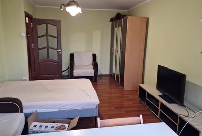 Garsonieră decomandată, mobilată în Vitan - 4