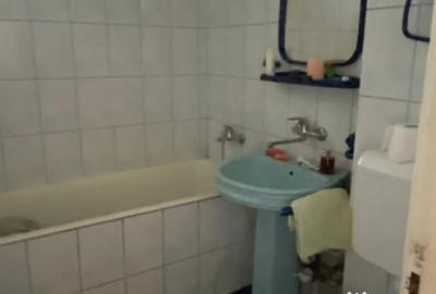 Apartament cu 3 camere semidecomandat în Democrației - 1