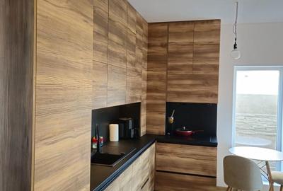 Apartament cu 3 camere decomandat în Central - 1