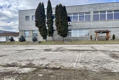 Spațiu comercial, de 1,217 mp, în Central - 8