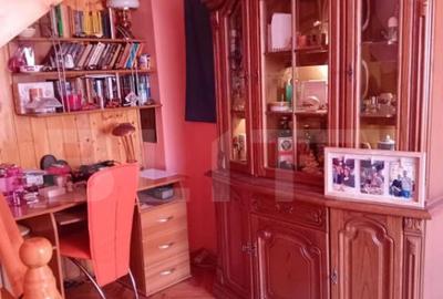 Vand casa cu 3 camere singur in curte p+m in Dambul Pietros - 7