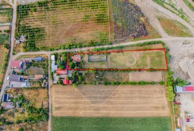 Teren intravilan de  4,000 mp in Zadareni
