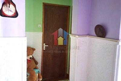 Apartament cu 4 camere decomandat în Viziru 3 - 12