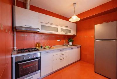 Apartament cu 3 camere decomandat, mobilat în Central - 2