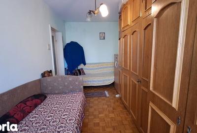 Apartament cu 3 camere semidecomandat în Decebal - 7