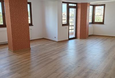 Apartament cu 2 camere semidecomandat în Vitan