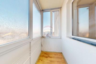 Apartament cu 2 camere semidecomandat în Florilor - 3