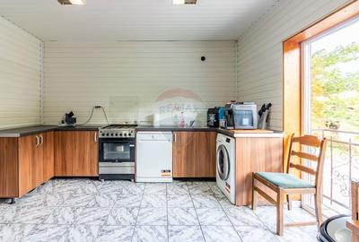 Vila/Pensiune de vanzare in Sinaia - 450 mp, langa Castelul Peles - 7