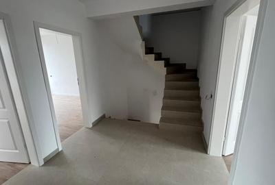 Duplex cu 4 camere cu Canalizare în Prelungirea Ghencea - 10