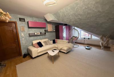 Apartament cu 2 camere decomandat, mobilat în Central