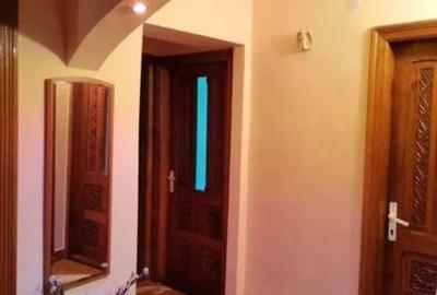 Apartament cu 3 camere decomandat în Central - 3