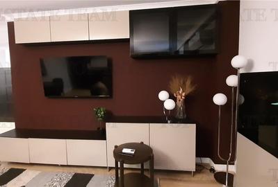 Apartament cu 2 camere decomandat, mobilat în Central