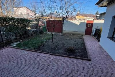 Casă individuală cu 4 camere cu Canalizare în Rahova