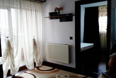 Apartament cu 3 camere semidecomandat în Fundeni - 1