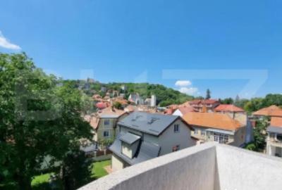 Garsonieră decomandată, mobilată în Central