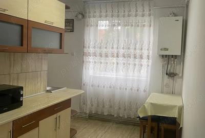 Inchiriez apartament cu 2 camere,decomandat - 3