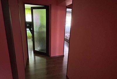 Apartament cu 3 camere decomandat în Central - 3